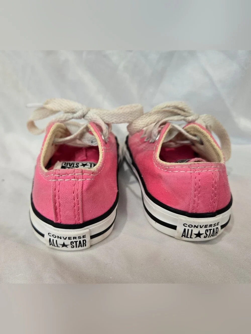 Converse bright pink